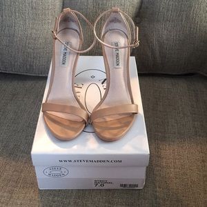 Steve Madden Stecy Size 7 Natural